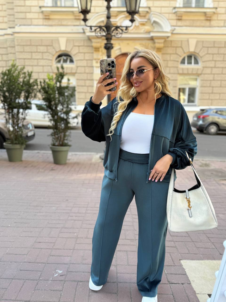 Női plus size bársony melegítő 8072