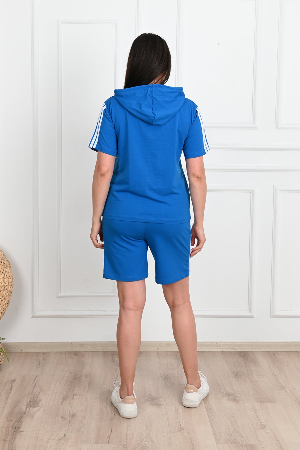 Trening dama marimi mari cu dungi si pantaloni scurti 3768-23