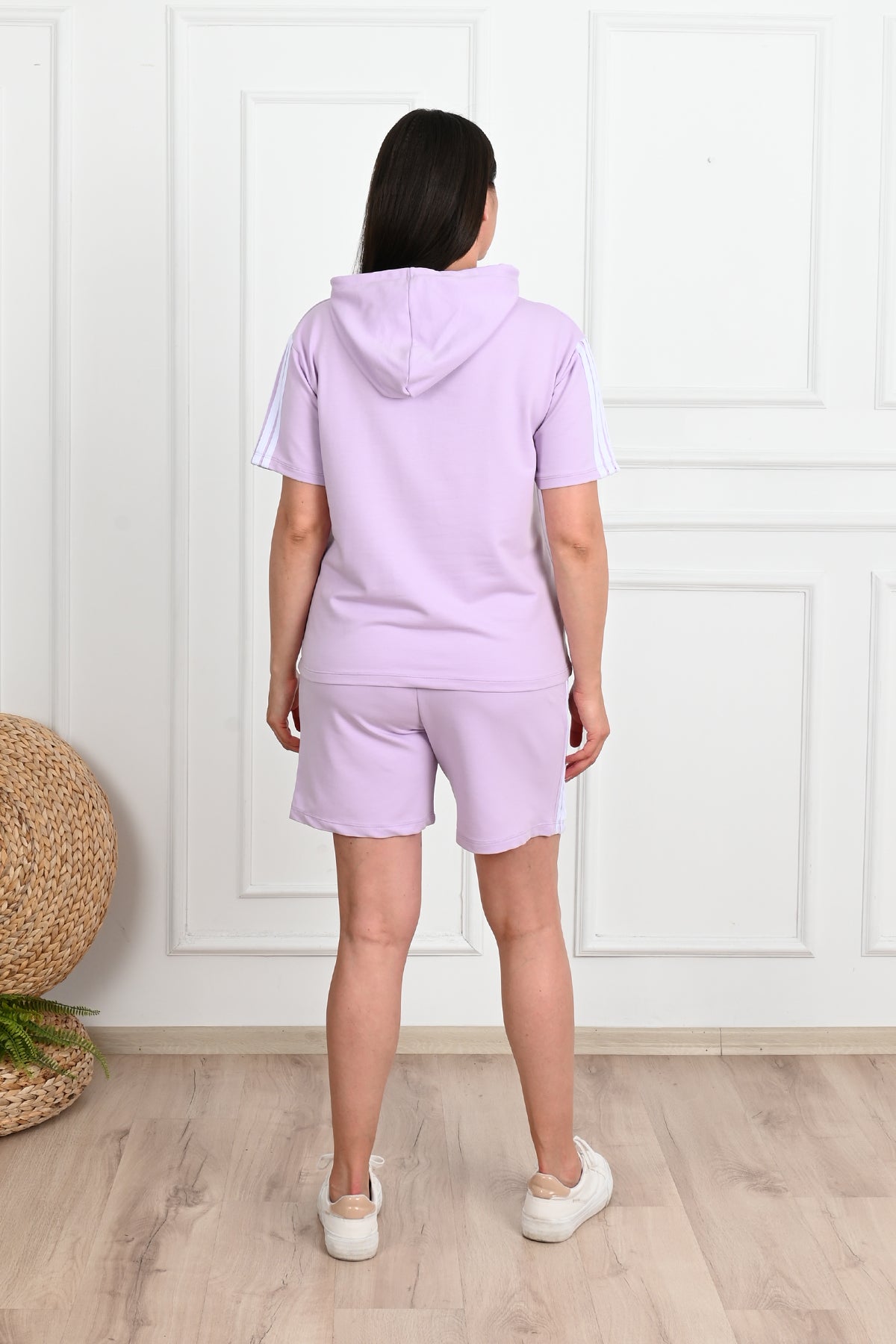 Trening dama marimi mari cu dungi si pantaloni scurti 3768-23