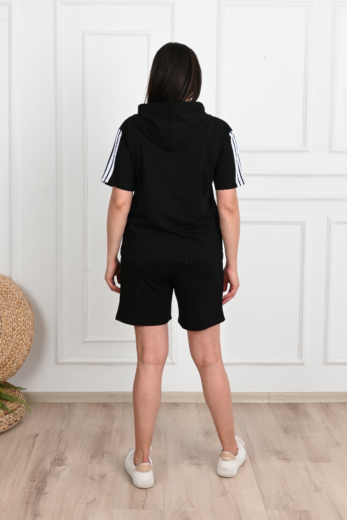 Trening dama marimi mari cu dungi si pantaloni scurti 3768-23