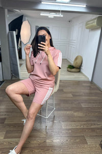 Trening dama marimi mari cu dungi si pantaloni scurti 3768-23