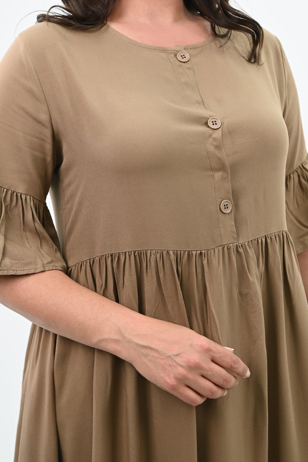 Női plus size ruha gombokkal és foltzsebekkel 5241-24 