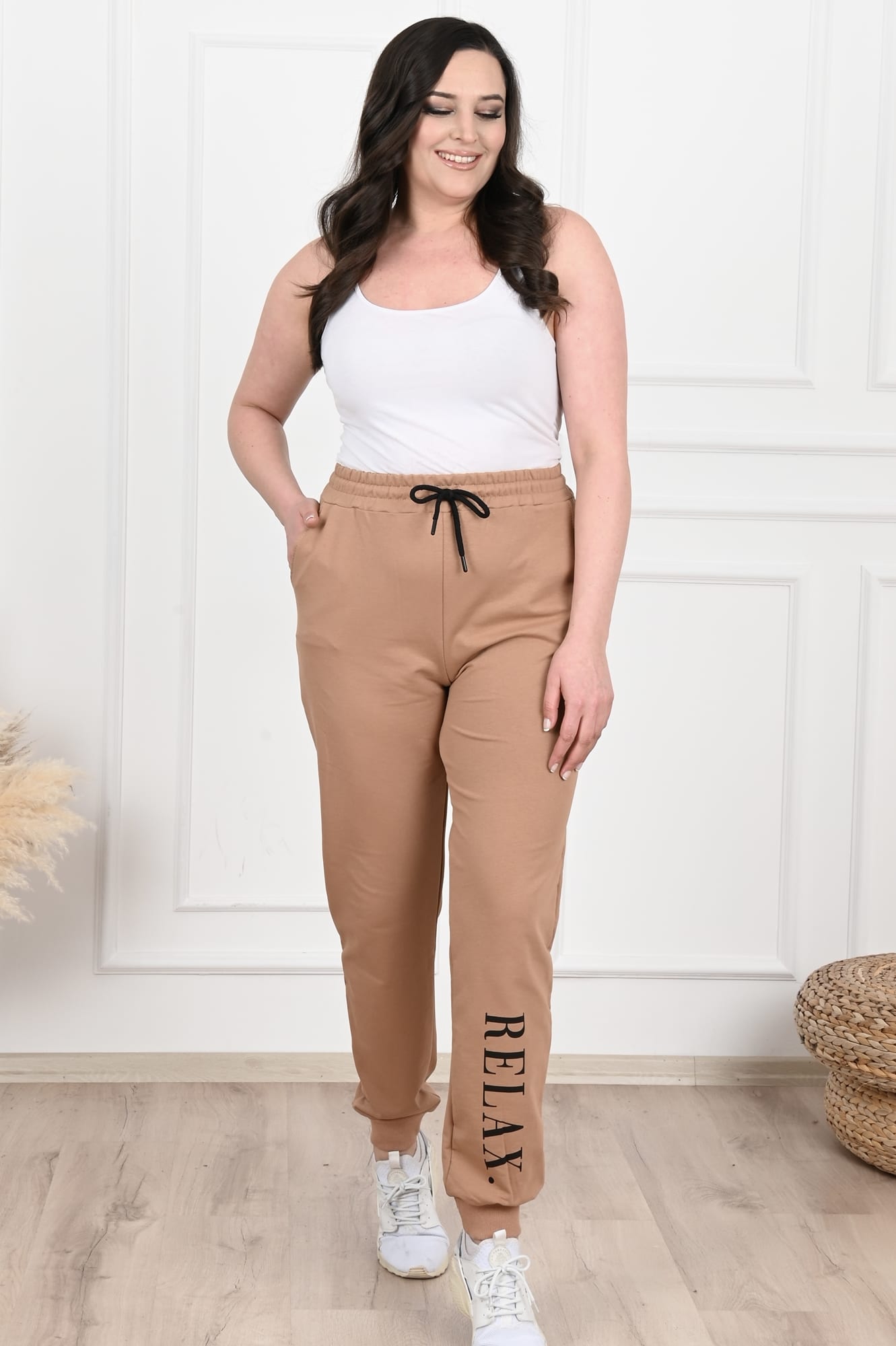 Női plus size melegítőnadrág Relax 6078-22
