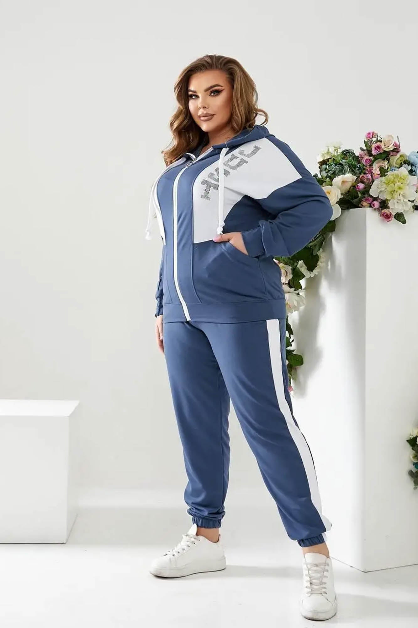 Női melegítőruha, plus size 8053 Just