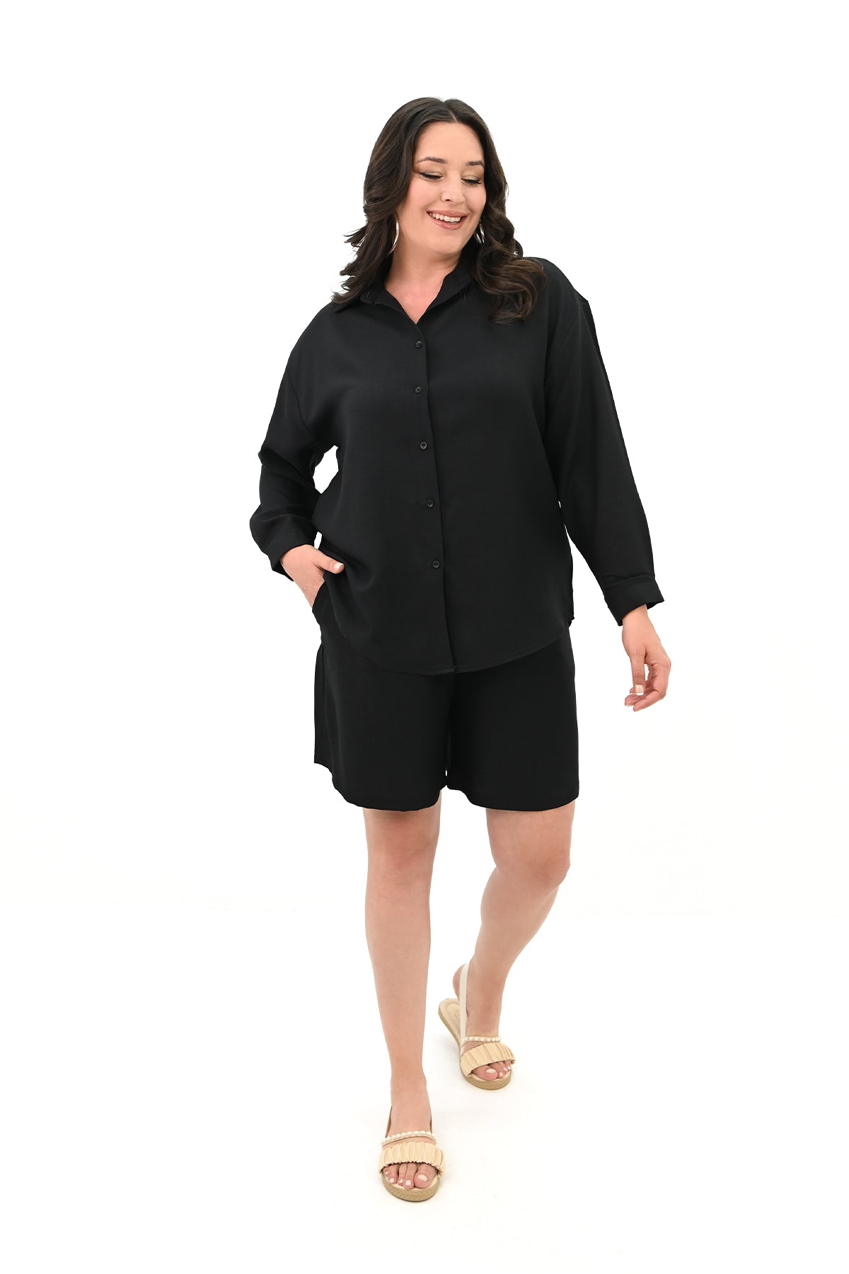 Női plus size rövidnadrág inggel 8121 -24