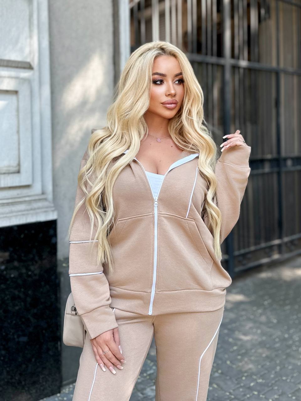 Női plus size melegítő oldalsó cipzárral 8130