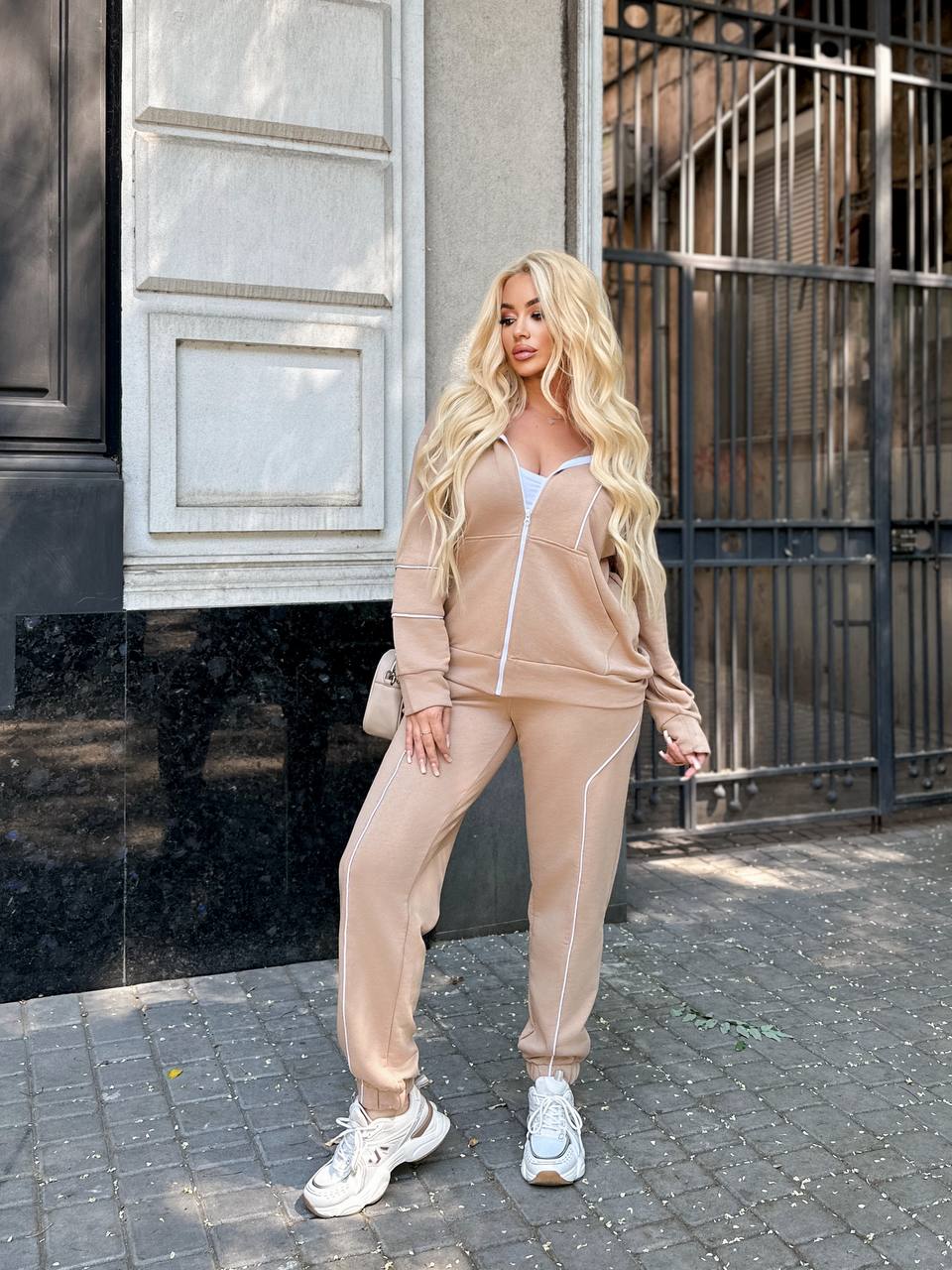 Női plus size melegítő oldalsó cipzárral 8130
