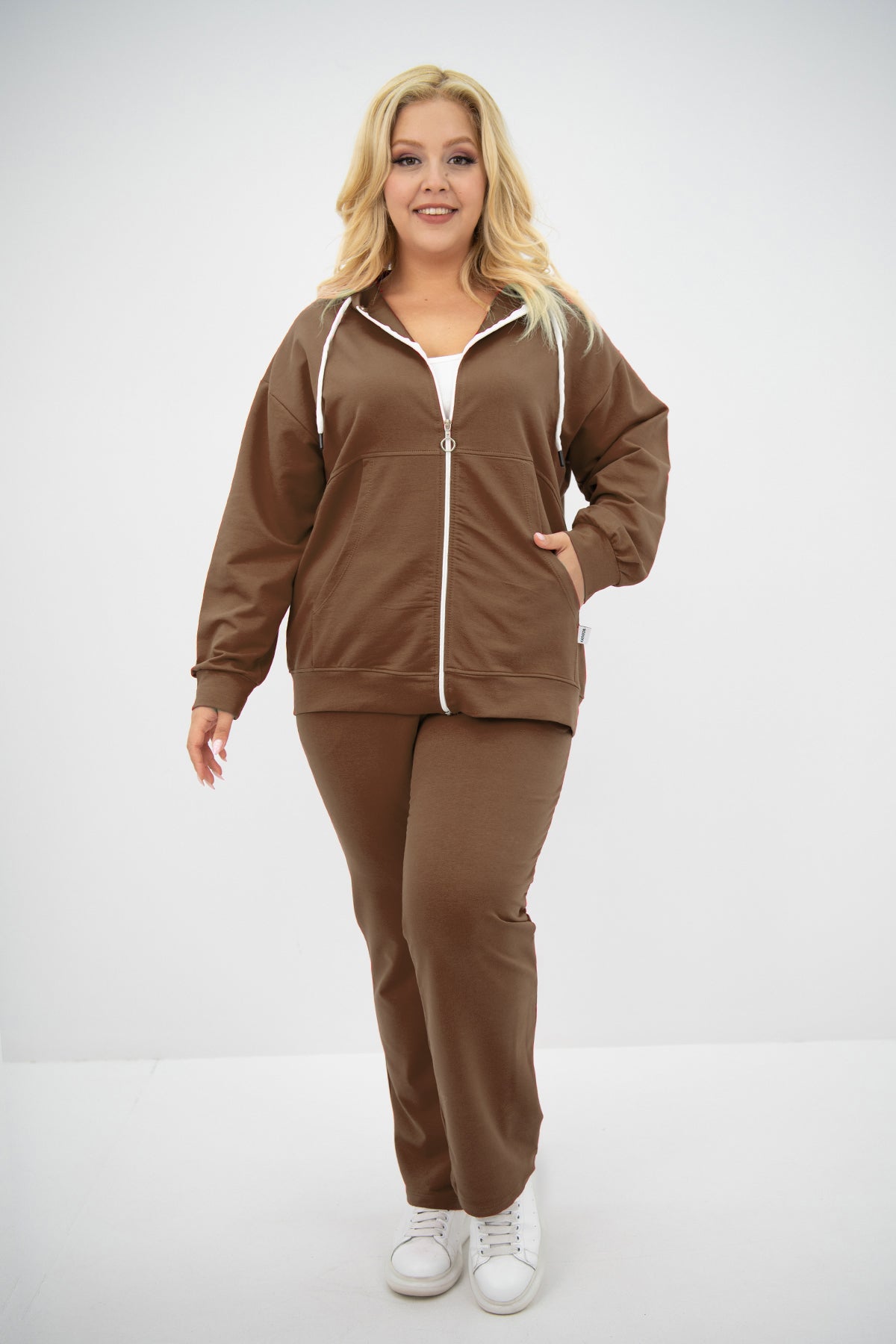 Legnépszerűbbek, Női plus size melegítő cipzárral és kapucnival 8139, bigsize.ro