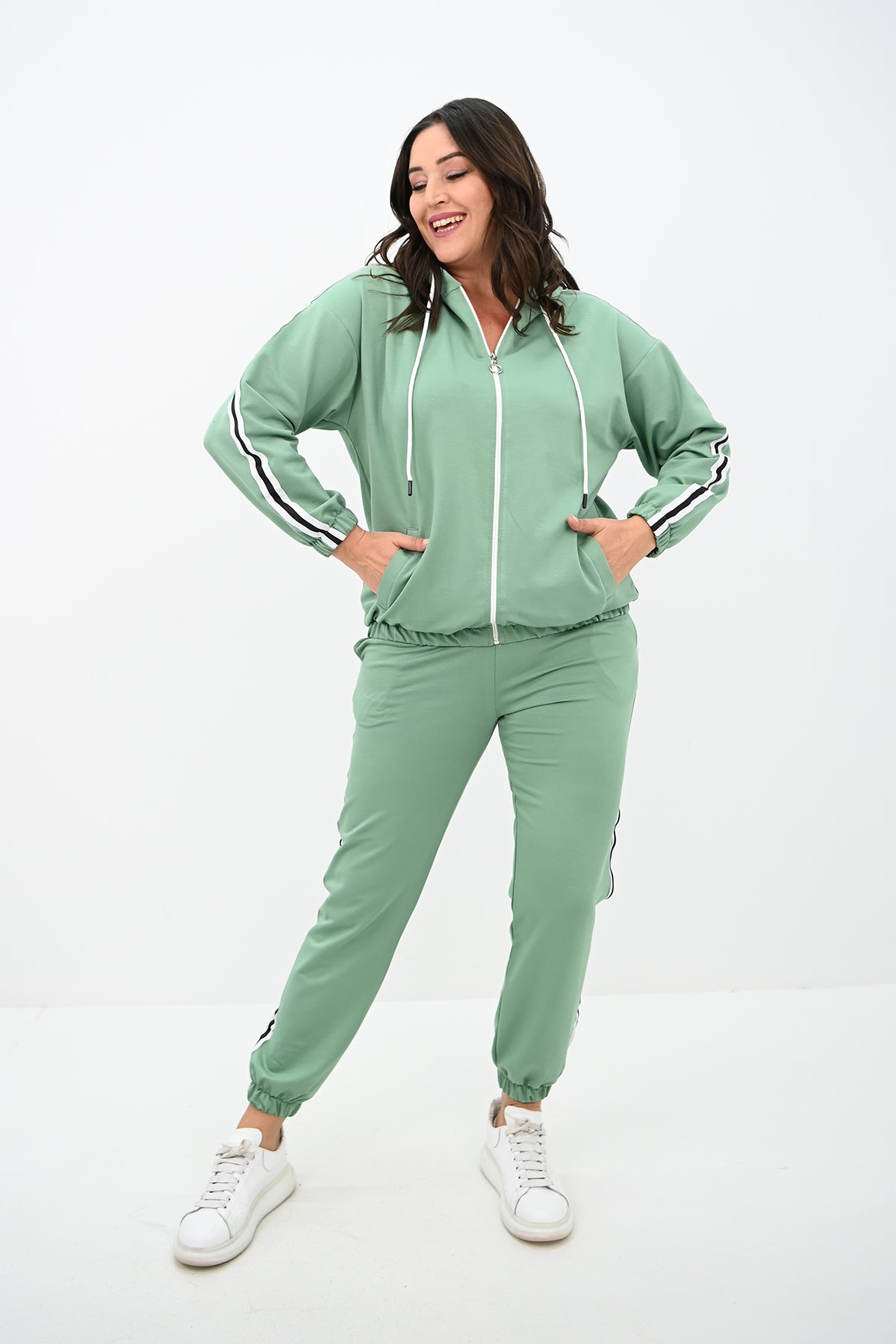 Női melegítőruha plus size 8143