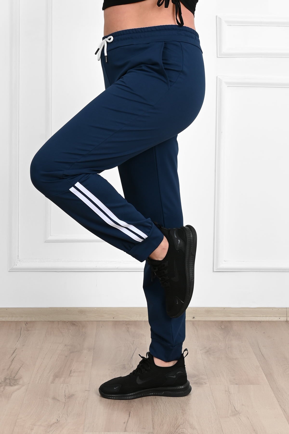 Női plus size csíkos melegítőnadrág 9046
