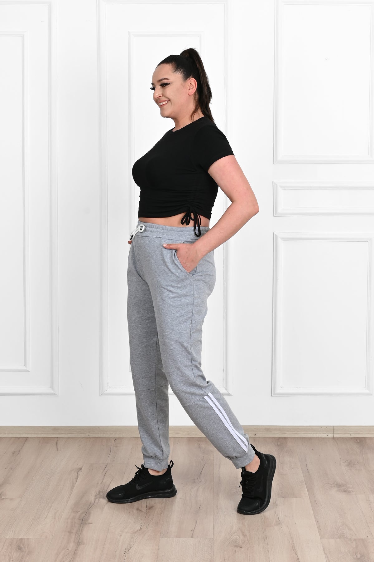 Női plus size csíkos melegítőnadrág 9046